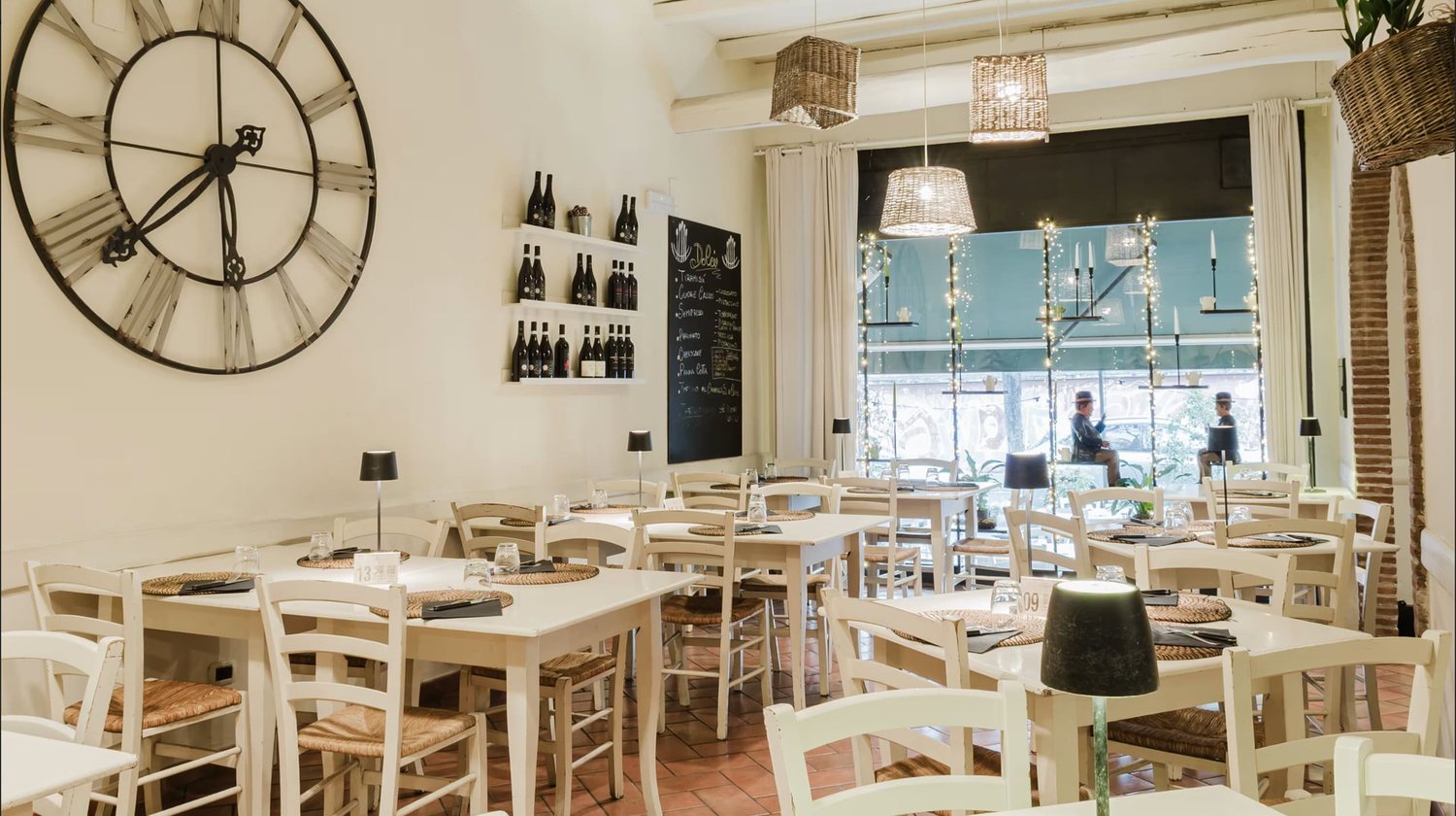 One of the bistrot's two indoor rooms